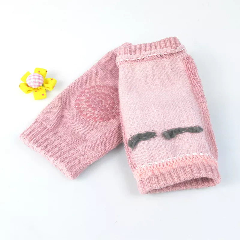 Lightweight baby knee pads, perfect for crawling infants on hard surfaces, black.