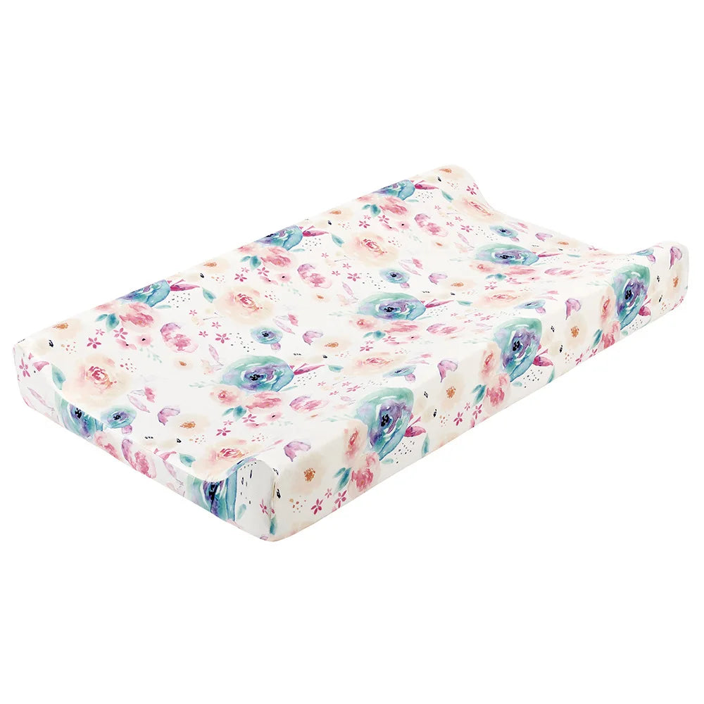 Detailed view of the elastic band on a soft baby changing pad cover, ensuring a secure fit.