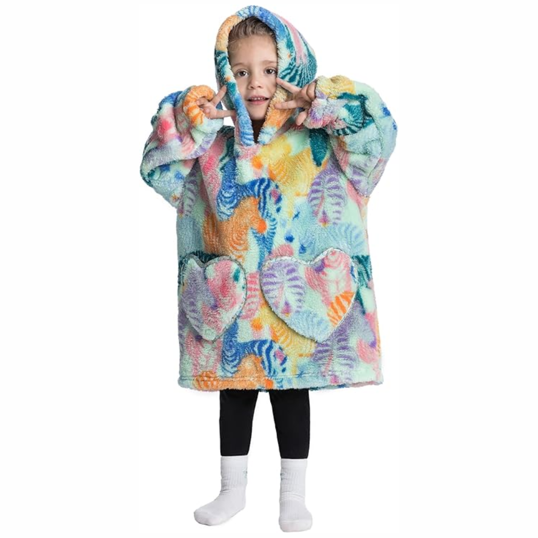 Hooded blanket for toddlers with sleeves & pockets, solid color Sherpa fleece, stylish and warm