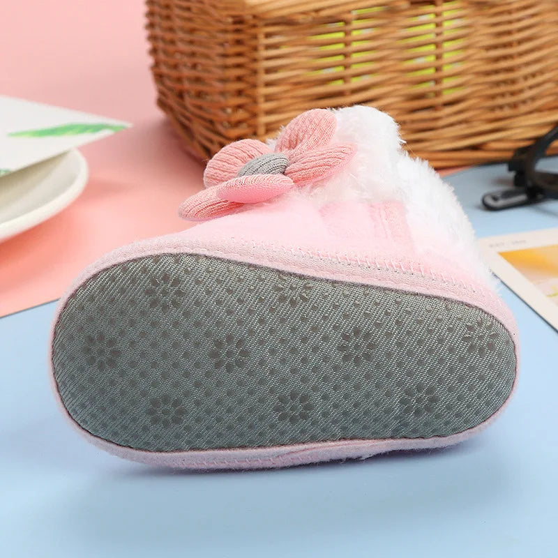 Infant winter boots: knitted fabric, flower print, soft sole, perfect for cold weather