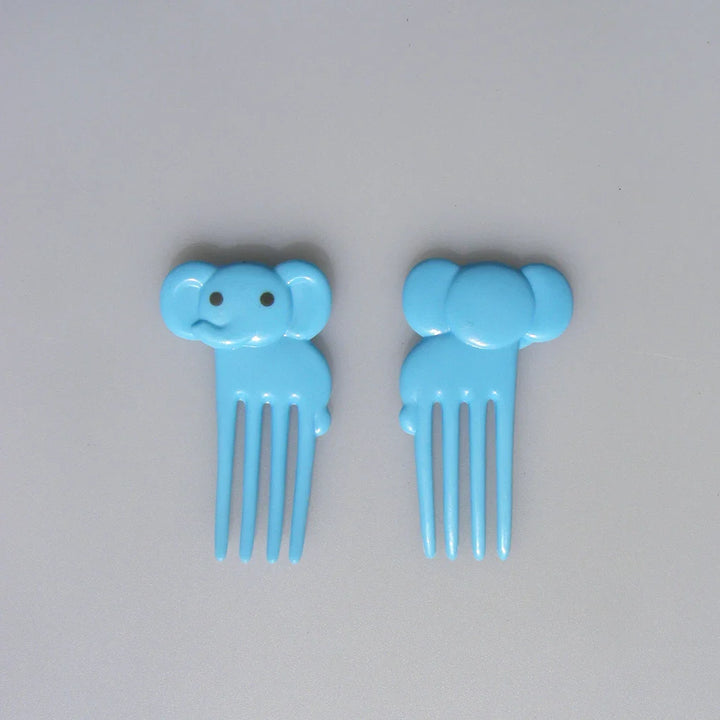 Kids' snacks: Fun animal fruit forks, a durable and colorful 10-piece random set.