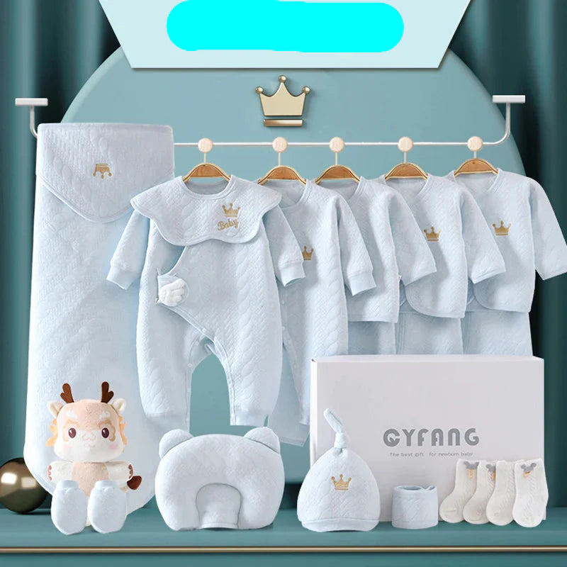 Unisex newborn baby clothing set (15-20 pieces) for 0-3 months, made from gentle, breathable cotton fabric.