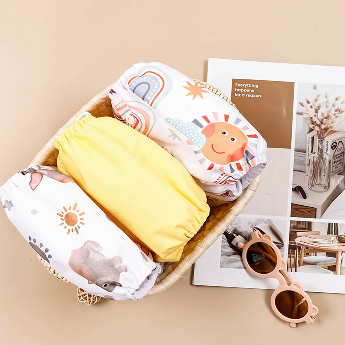 Unisex 3-pack cloth diapers, ecological and reusable, offering infant comfort and eco-friendly care.