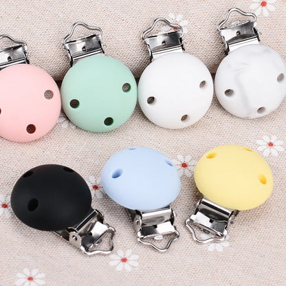 BPA-free silicone pacifier clips in round shape, 5-pack, essential for baby nursing & feeding.