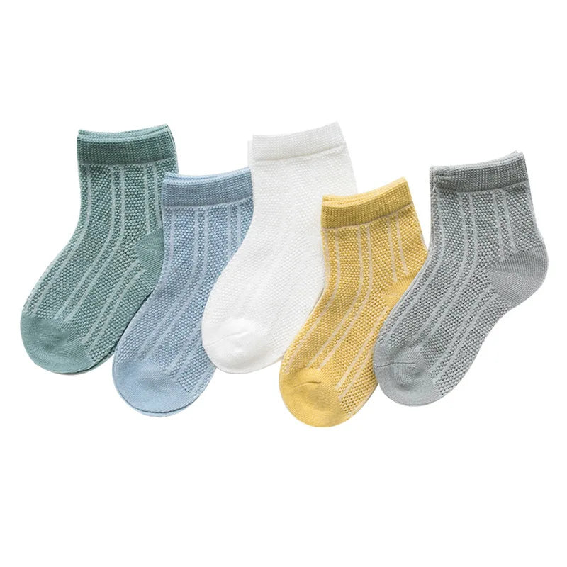Soft and breathable white cotton mesh baby socks, 5 pairs for sensitive baby feet