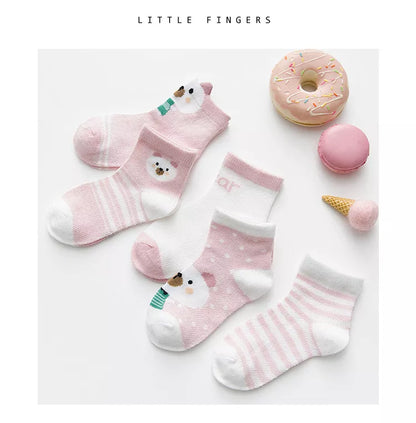 Unisex infant baby socks, 5 pairs in clean white cotton mesh, ideal for gift giving