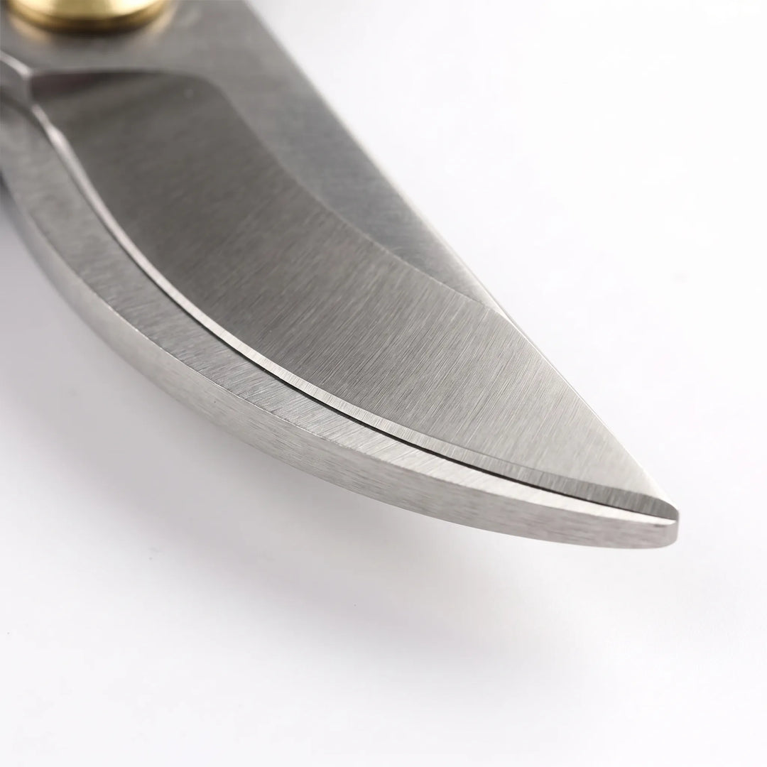 Durable hand trowel with ergonomic grip from 5-piece gardening kit. Essential for planting & garden soil work.