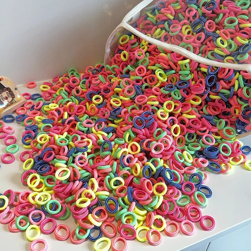 No-snag elastic hair bands in many colors for girls' everyday wear