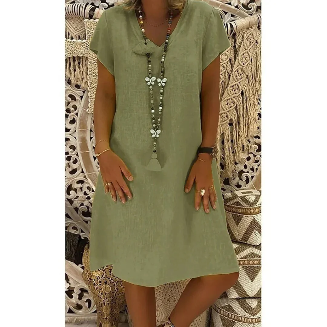 Stylish plus size casual summer dress for women, offering a relaxed fit and all-day comfort.