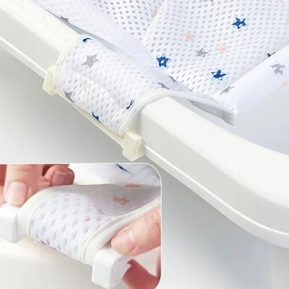 Comfortable mesh baby bath seat, ideal for newborns, quick-drying and hygienic.