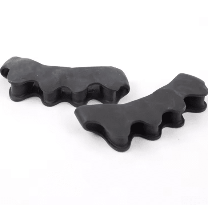 Comfortable adjustable toe splint for hammer toe and foot pain relief, promoting healthy toe alignment.