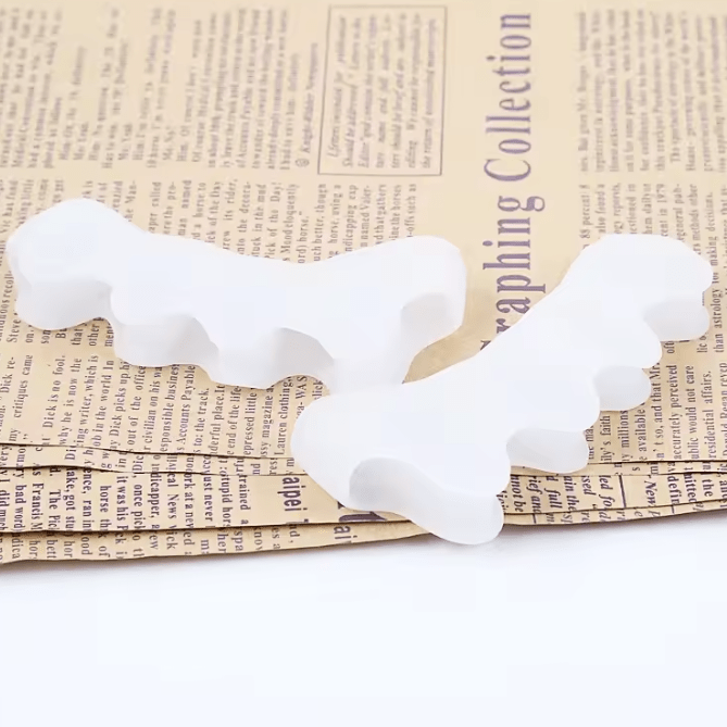 Medical-grade adjustable toe straightener for hammer toe, offering effective pain relief & alignment.