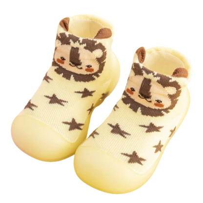 Infant anti-slip walker shoes with animal-themed knit for baby footwear.