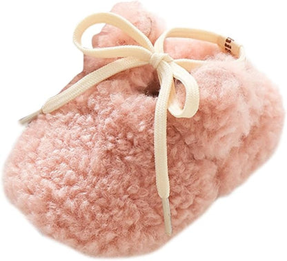 Infant cozy animal booties with non-slip grip, ideal baby gift for warmth and safety.