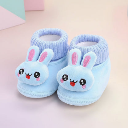 Cute animal design baby winter slippers, non-slip, making first steps safe and warm.
