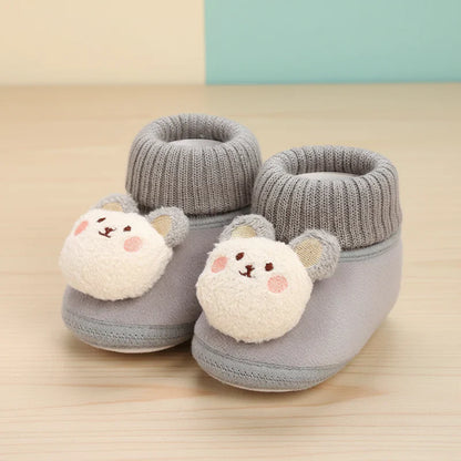 First walker non-slip animal winter slippers, providing comfort and warmth for infants.