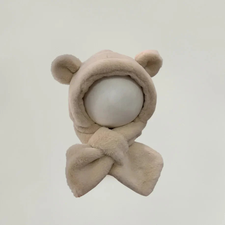 Unisex baby winter hat and scarf featuring cute bear ears, ideal for frosty days.