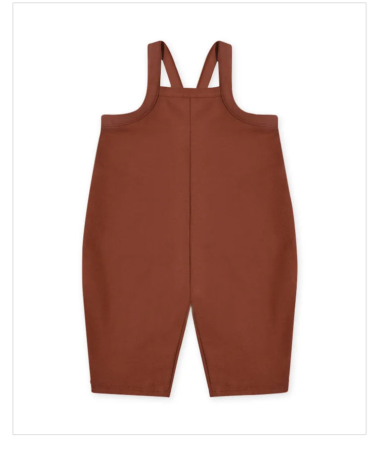 Comfortable unisex baby overalls and t-shirt, made from soft cotton for toddlers.