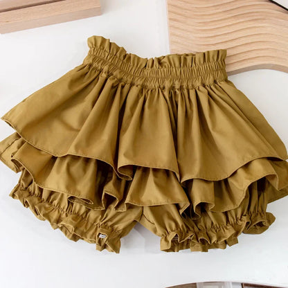 Stylish girls' two-piece floral set, a breathable cotton summer outfit for active toddlers.
