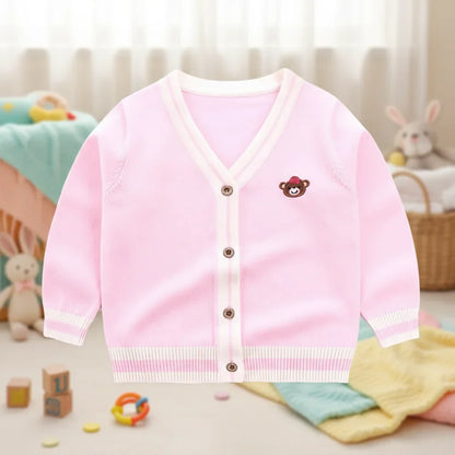 Bear print knitted cardigan, ideal for both boys and girls, cozy and chic fall outerwear piece.