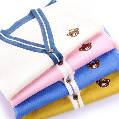 Cozy knitted bear cardigan for boys and girls, perfect toddler fall clothing with animal design.