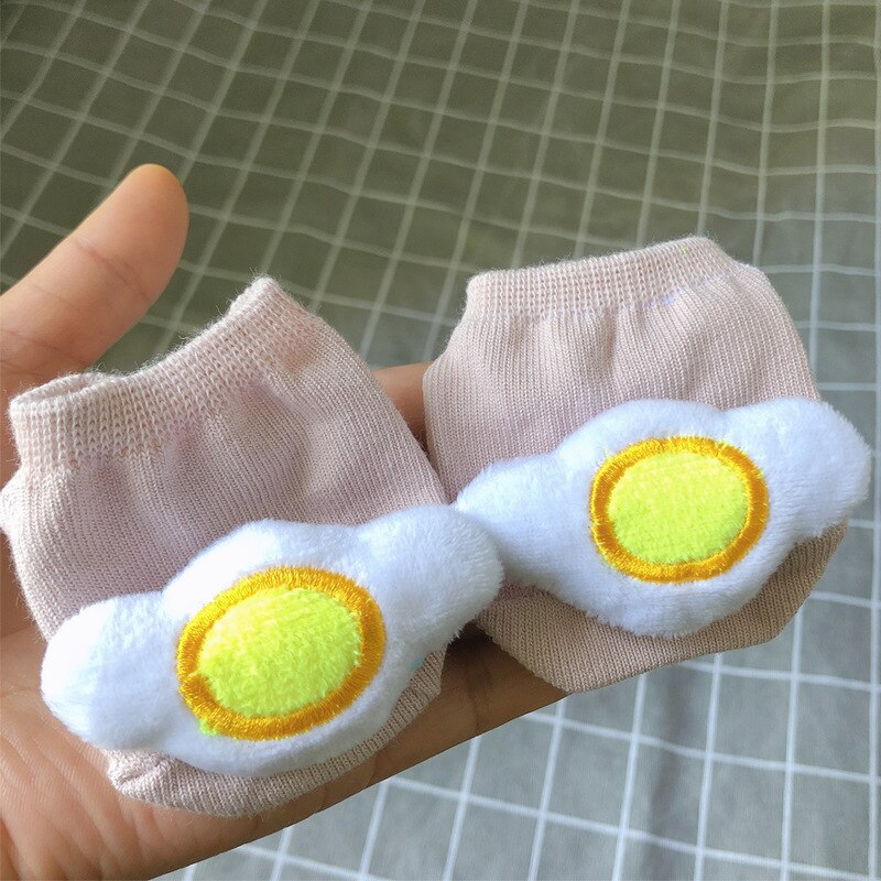 Cozy anti-slip infant animal socks, perfect for newborns, with a delightful frog character