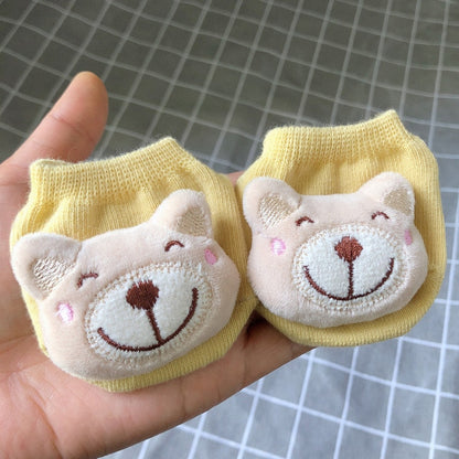Cute newborn animal socks, anti-slip infant footwear in cozy cotton, featuring a deer face