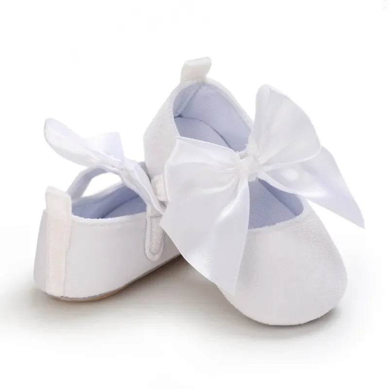 White baby girl flat shoes with big bows, soft sole cotton, perfect for first steps and fashion