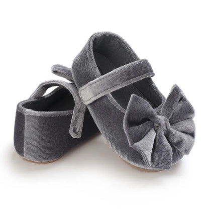 Green baby girl first walker bow flat shoes, soft sole for tiny feet, anti-slip design