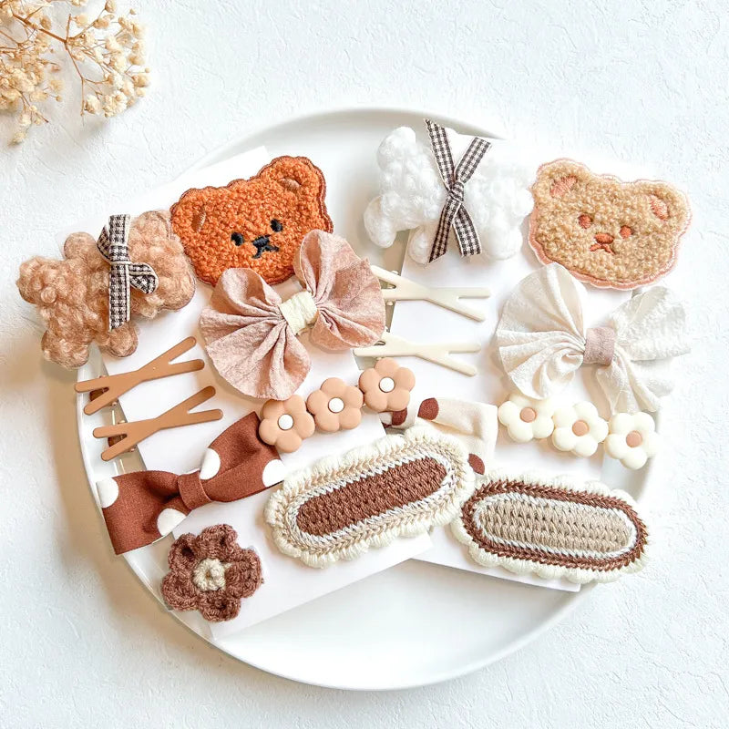 Adorable pink bow fabric hair clip, perfect for toddler girls' hair accessories.