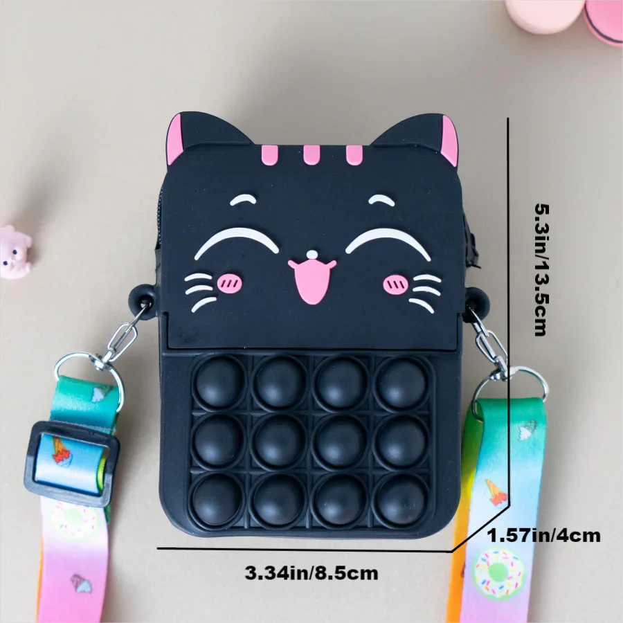 Orange cat coin purse, a lightweight and practical accessory for kids.