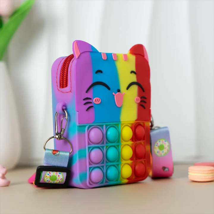 Green cat silicone messenger coin purse, ideal gift for girls and boys.