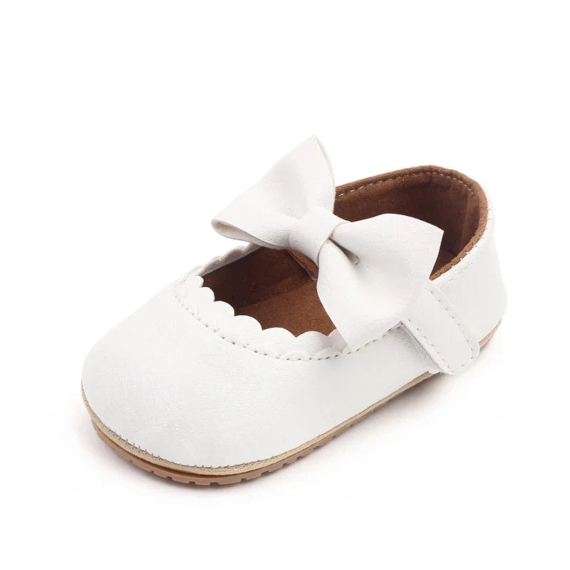 Comfortable toddler bowknot shoes, anti-slip sole for new walkers.