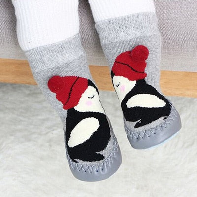 Green frog anti-slip kids' socks with flexible rubber soles for indoor play