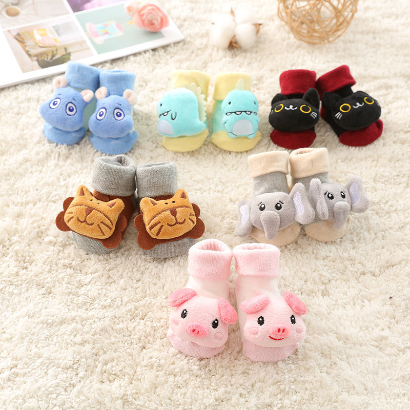 Adorable yellow duck baby anti-slip socks for infants, soft cotton, perfect for first steps.