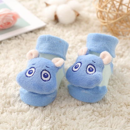 Green frog anti-slip cotton socks for infant boys and girls, safe baby footwear for crawling.