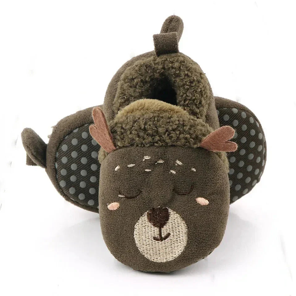 Unisex gray bear baby slippers, non-slip cotton, ideal infant footwear.