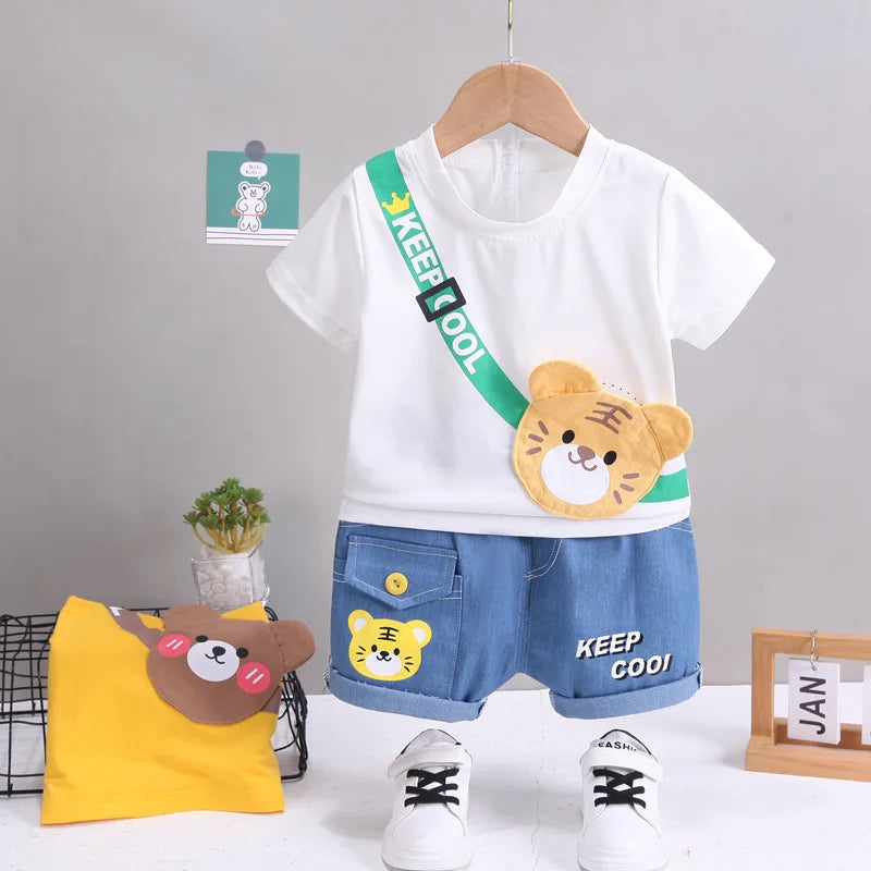 Charming baby cotton t-shirt and shorts set with a fun animal print, ideal for play.