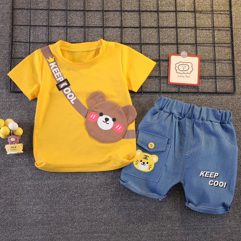 Comfortable baby animal print cotton outfit, including a short-sleeve tee and matching shorts.