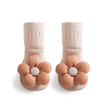 Toddler footwear: high-neck cotton baby shoes with textured anti-slip grip, ideal for new walkers.