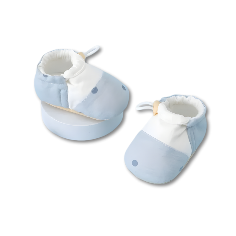 Infant shoes: Anti-slip, soft sole baby booties, perfect for casual baby wear.