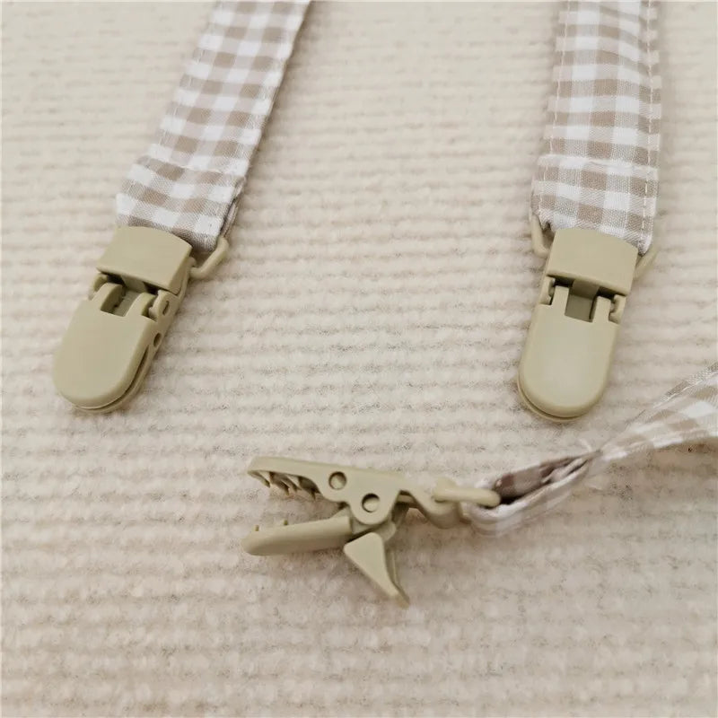 Baby accessory: durable bear shaped pacifier clip, keeps teethers within reach