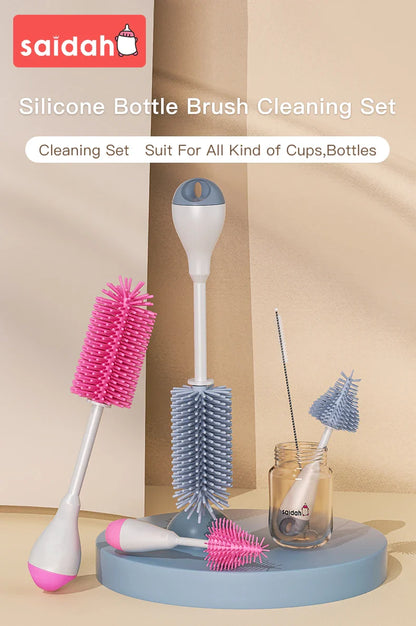 Close-up of 360° rotating silicone bottle brush head for effective cleaning