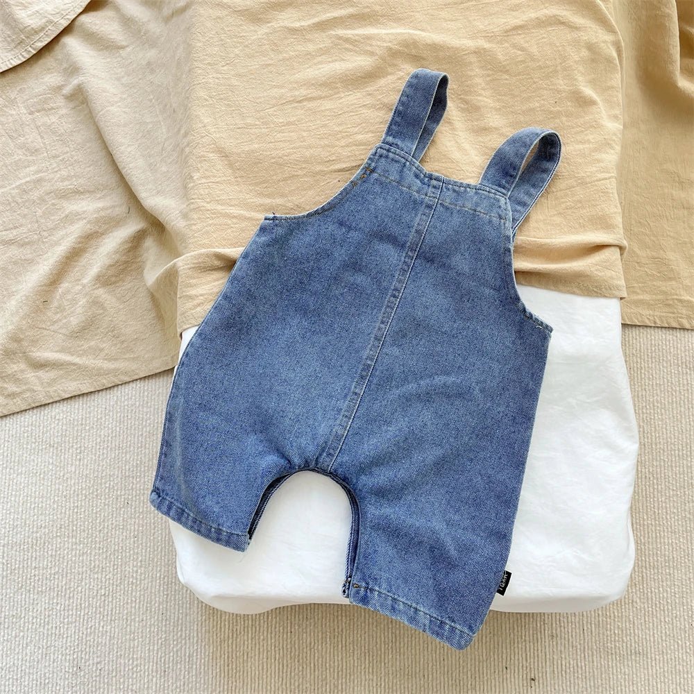 Newborn baby boy pants with adjustable suspenders, perfect for spring/autumn wear