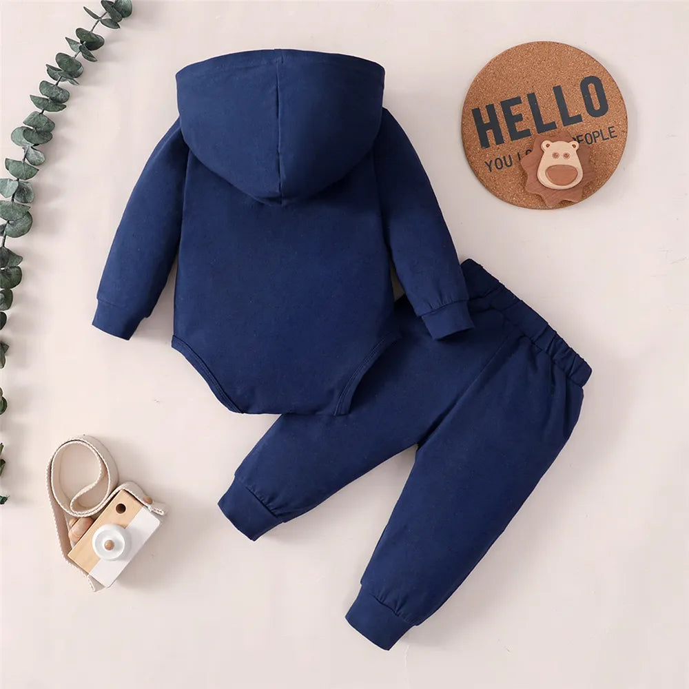 Newborn outfit: organic cotton hoodie jumpsuit and pants set for baby boys, comfortable.