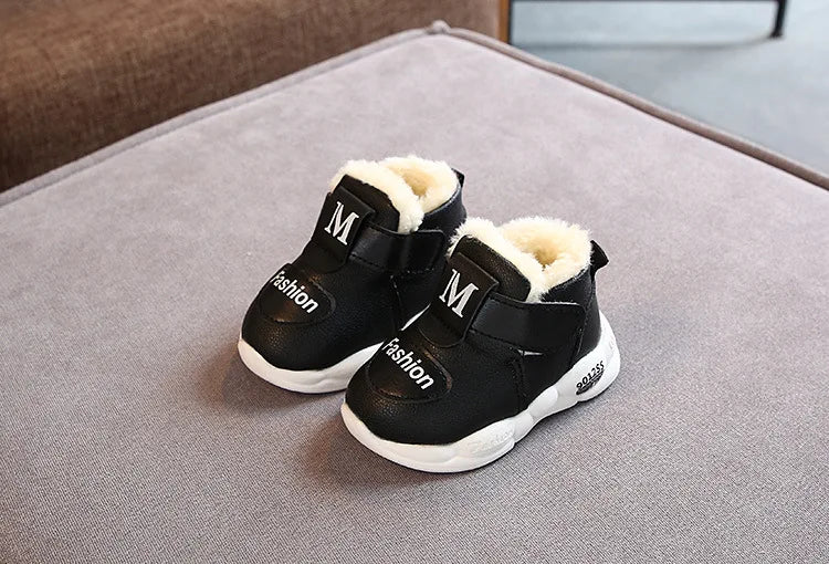Winter warm baby shoes, hook and loop closure, soft sole first walkers for infants