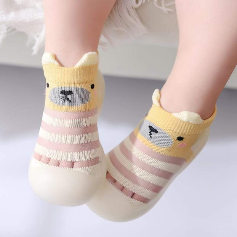 Soft sole baby shoe socks with silicone grip, breathable for walking