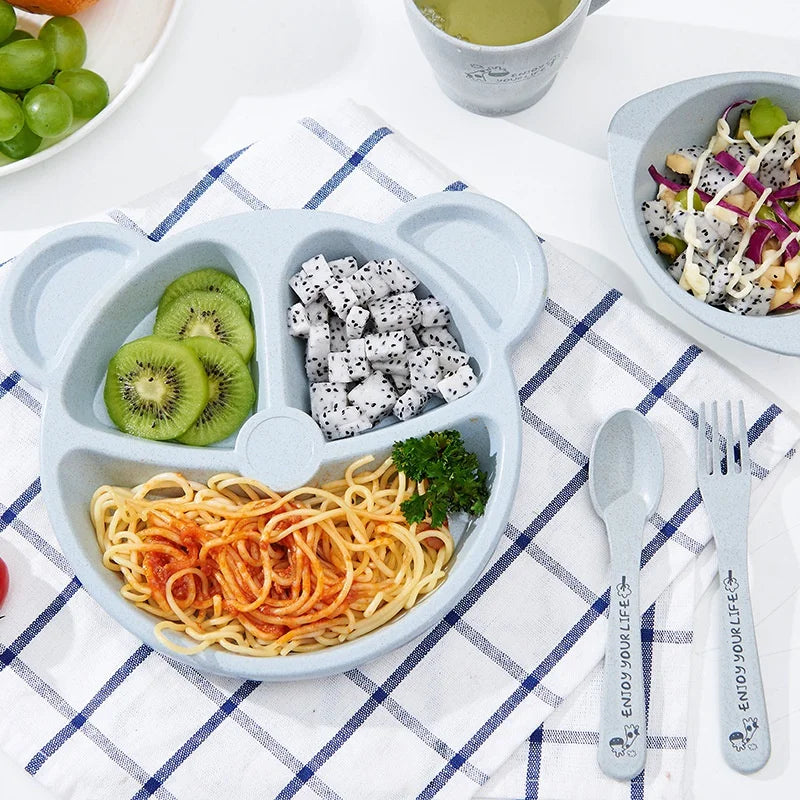 Perfect gift: BPA-free baby cartoon bear dinnerware set for kids. Eco-friendly wheat straw toddler feeding dishes.