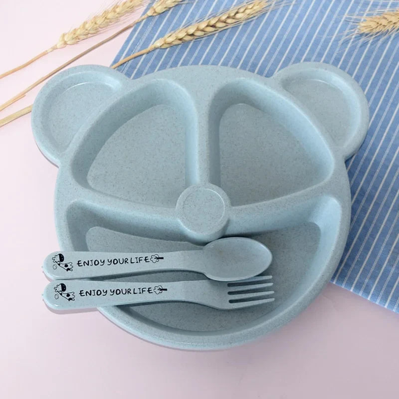 Safe BPA-free baby feeding set with cute cartoon bear design. Eco-friendly wheat straw for first meals.