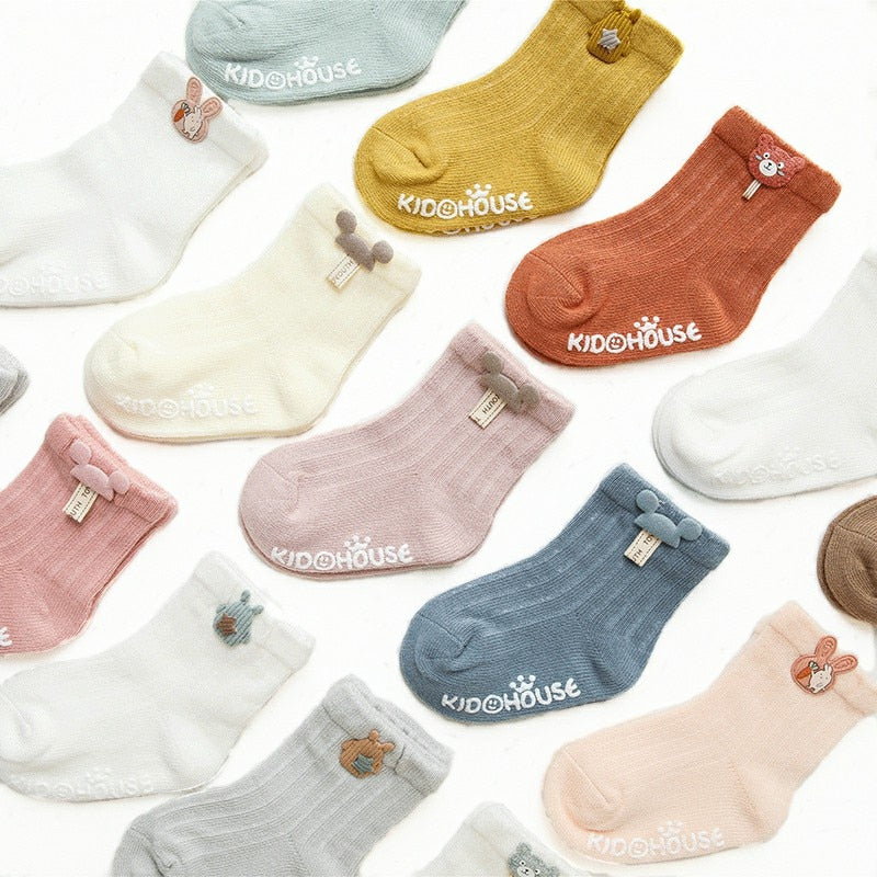 Baby cartoon bear non-slip winter ankle socks, warm cotton for toddlers